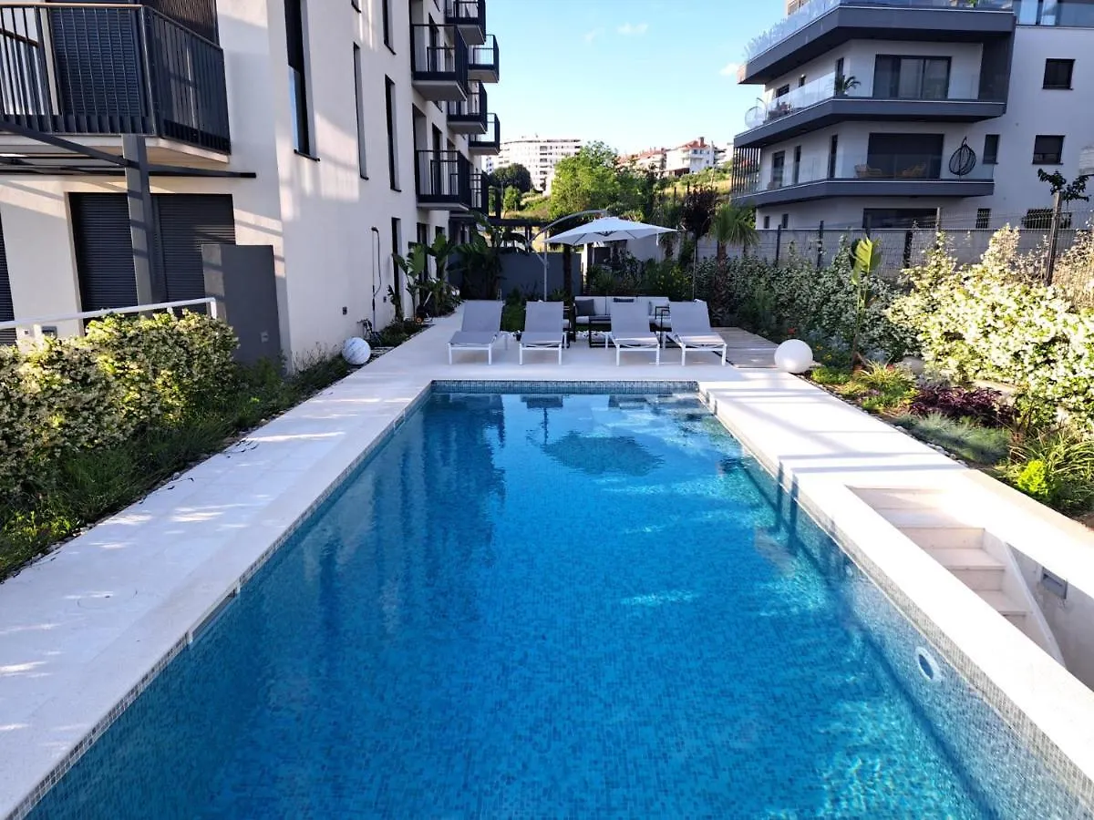 Apartment With Private Pool Split